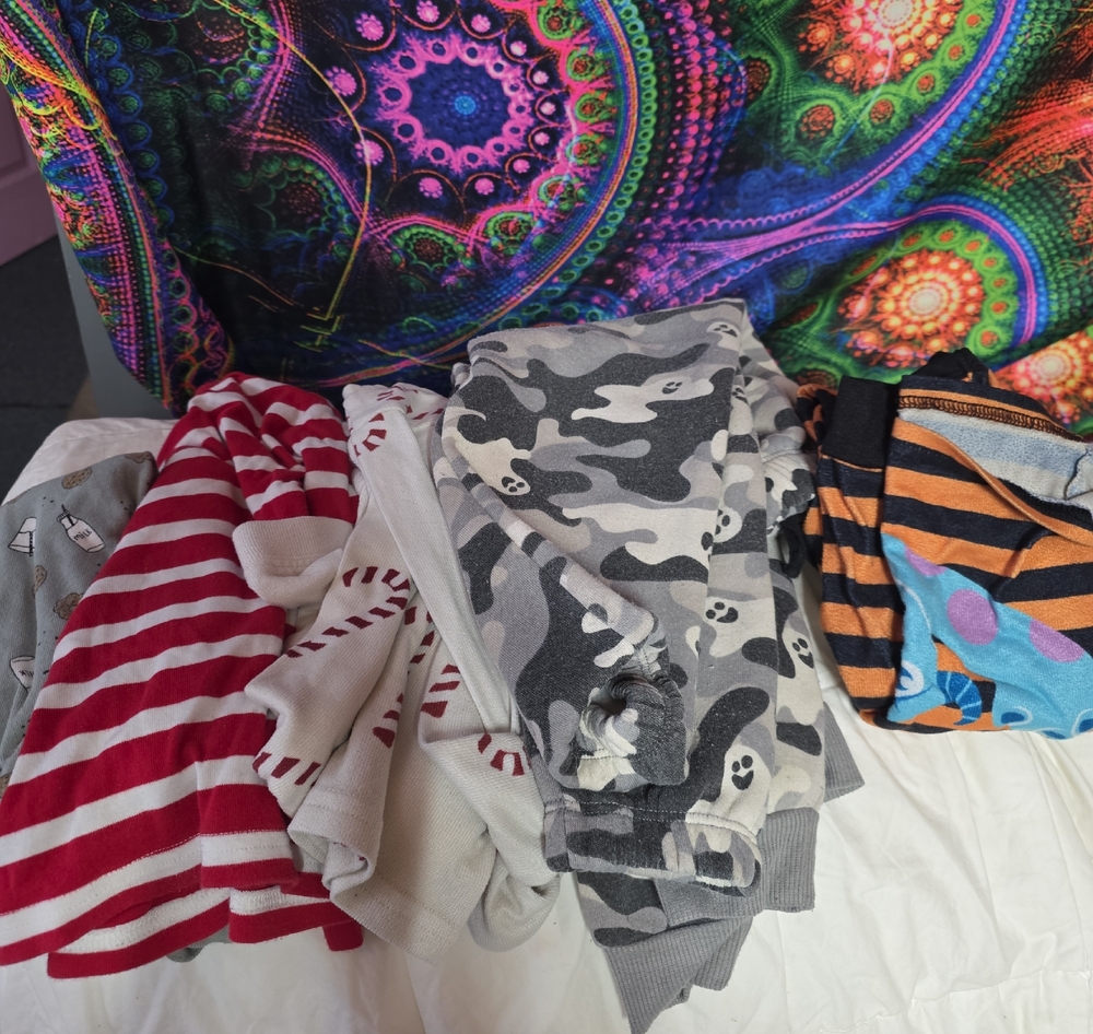 4 Jammies ...1 Sweat set All For 15